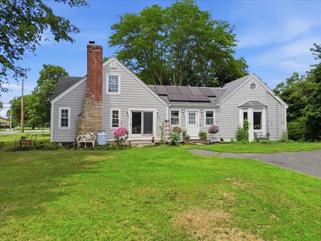 35 Anawan Street Rehoboth, MA 02769 - Photo 1 of 39