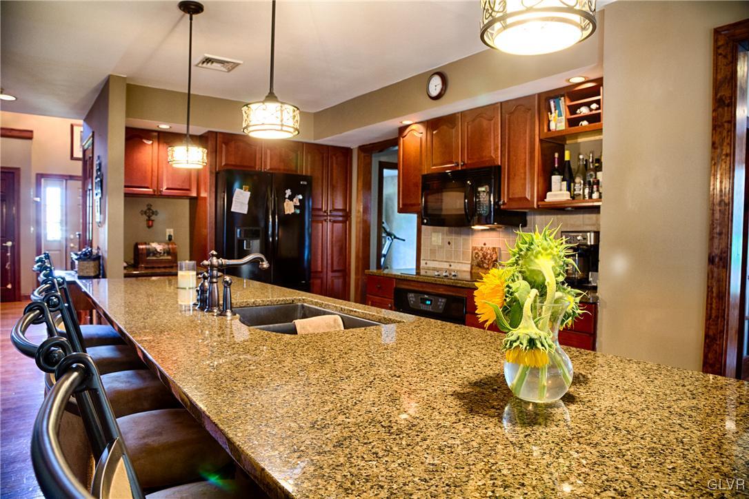 1271 Miller Road Wind Gap, PA 18091 - Photo 5 of 22