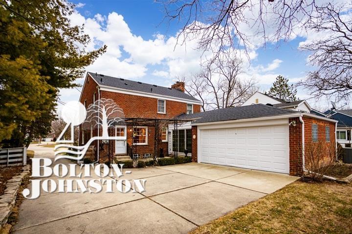 1341 South Oxford Road Grosse Pointe, MI 48236 - Photo 33 of 41 50102168-32.JPG