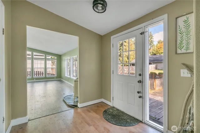a view of entryway with front door