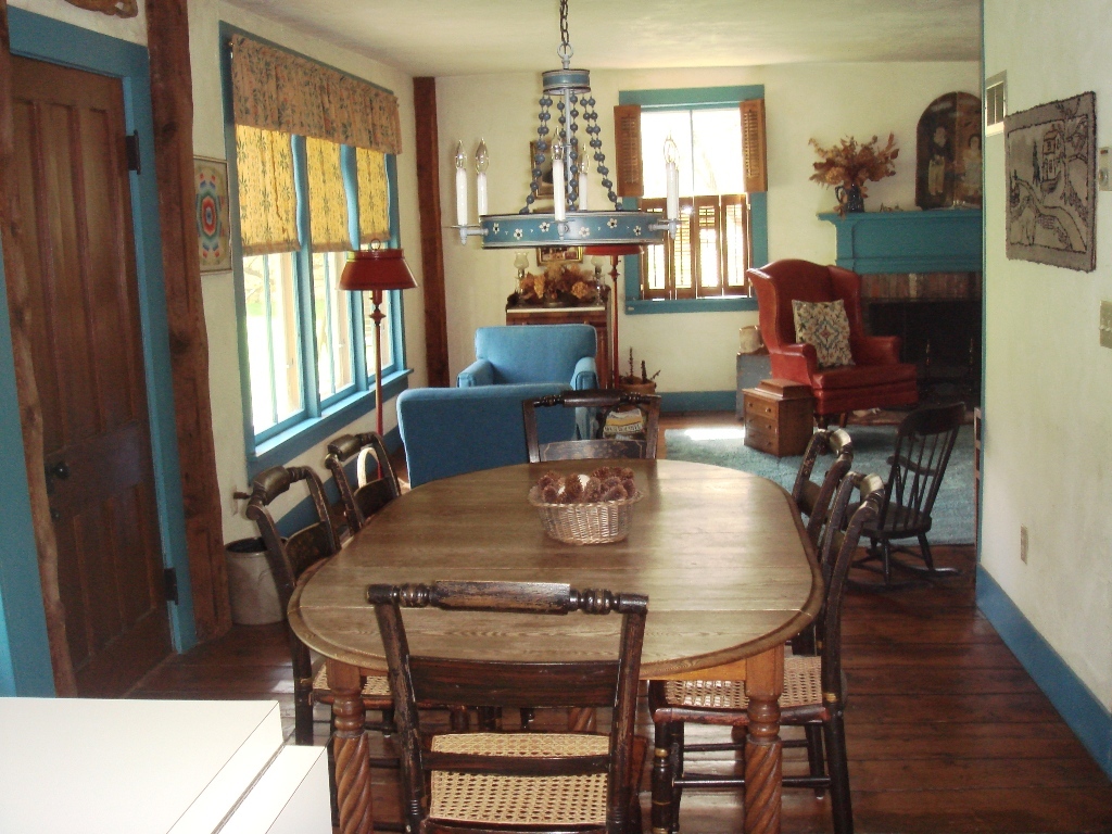 430 Hopper Road Williamstown, MA 01267 - Photo 4 of 18 Dining area