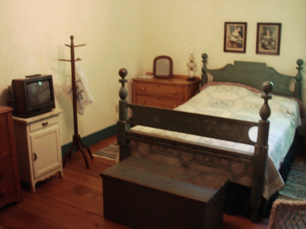 430 Hopper Road Williamstown, MA 01267 - Photo 6 of 18 Master bedroom