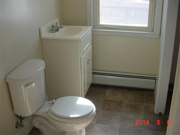 22 Leroy Place Springfield, MA 01104 - Photo 7 of 11 Gallery Image 7