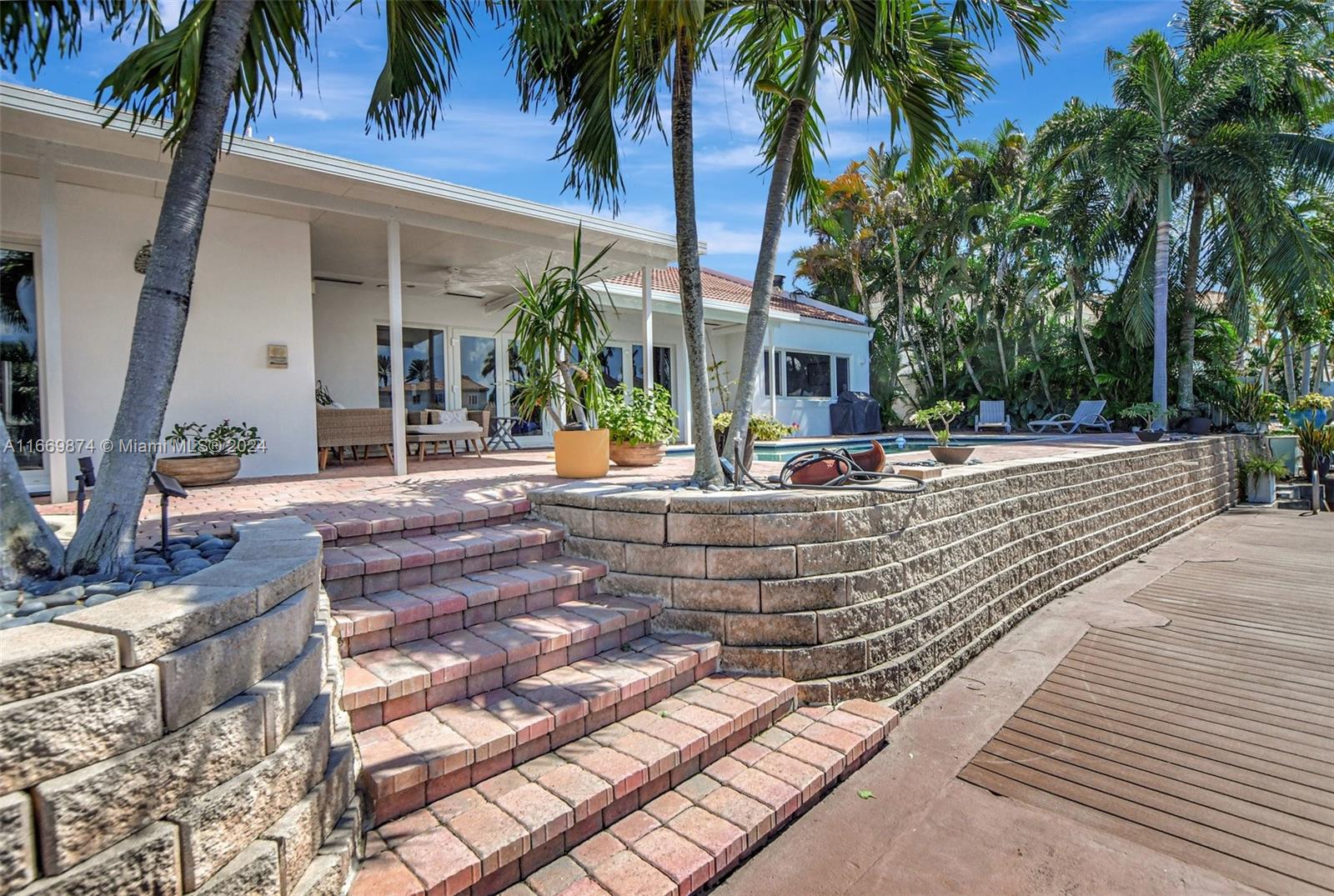1519 Southwest 6th Terrace Boca Raton, FL 33486 - Photo 14 of 41