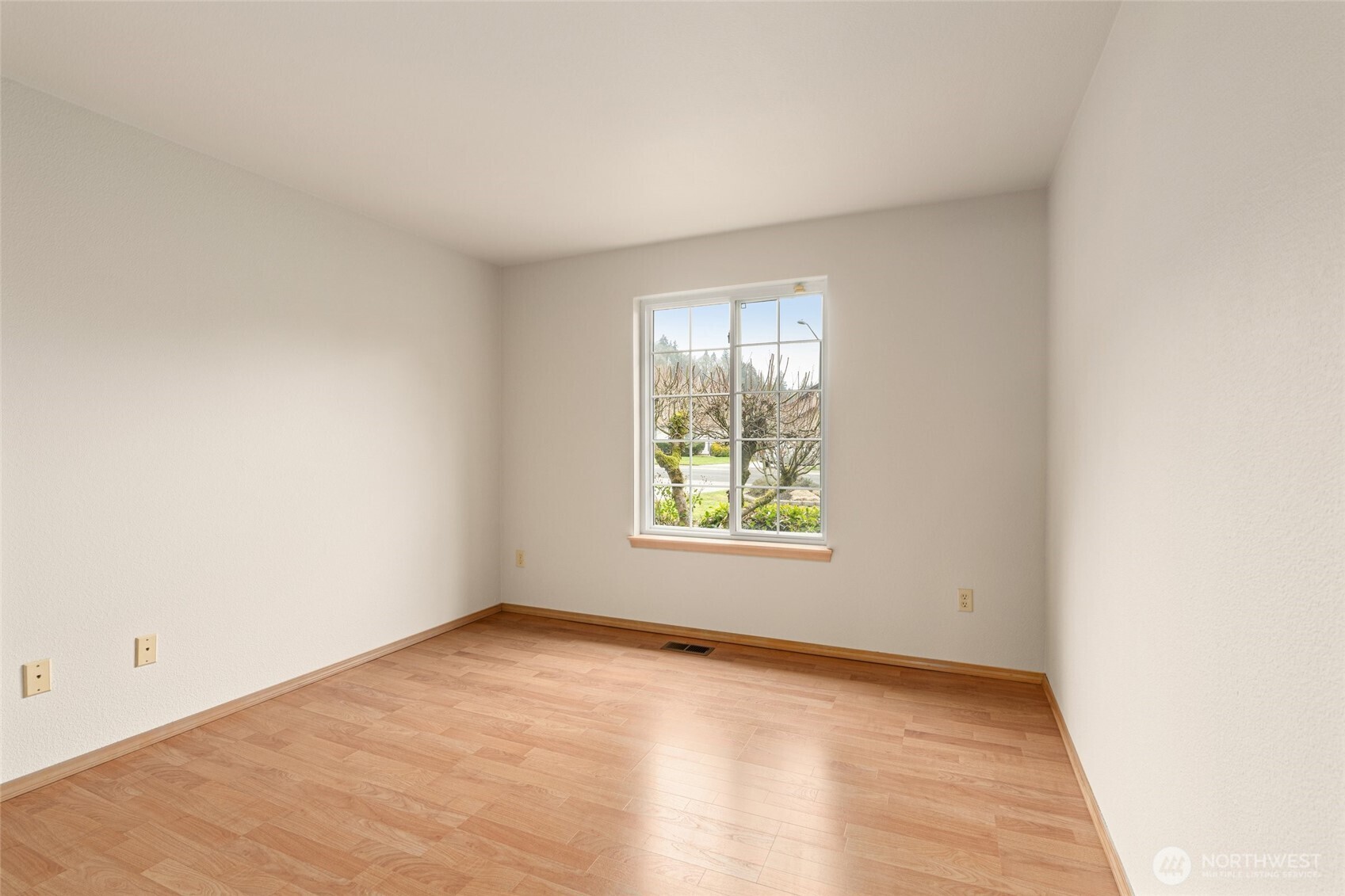 15608 156th Place Southeast Renton, WA 98058 - Photo 16 of 24