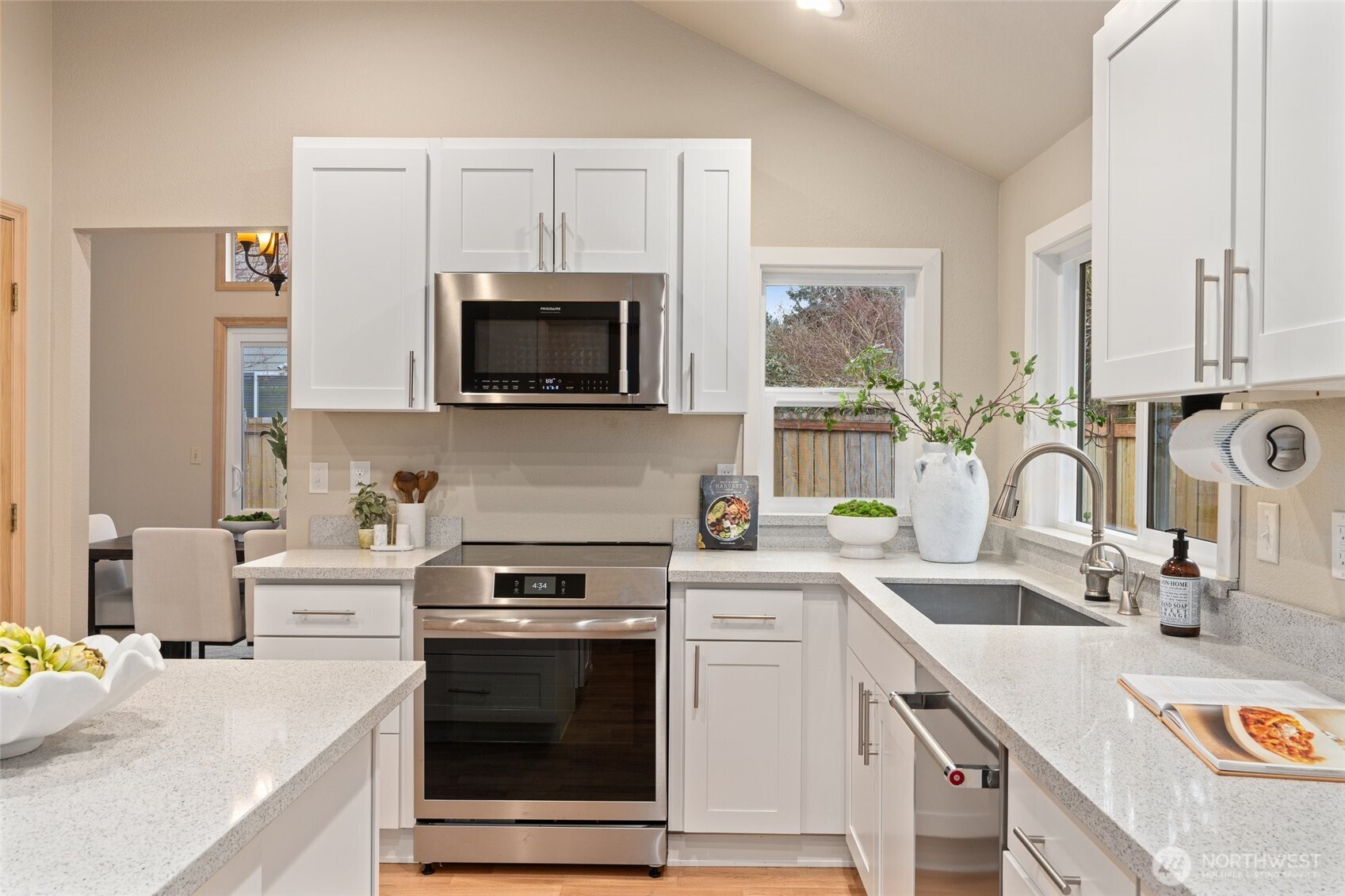 15608 156th Place Southeast Renton, WA 98058 - Photo 8 of 24