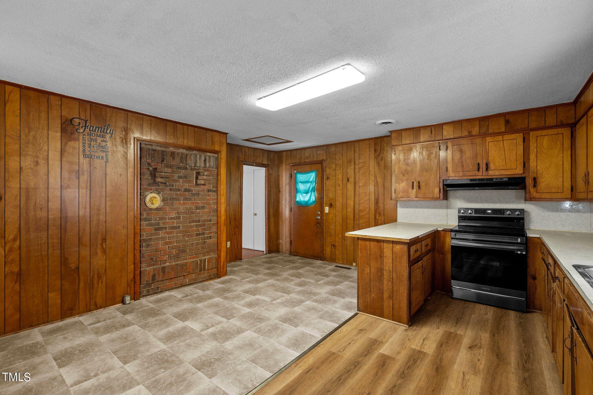 223 Gentry Street Roxboro, NC 27573 - Photo 11 of 36 10-web-or-mls-_NFP6018
