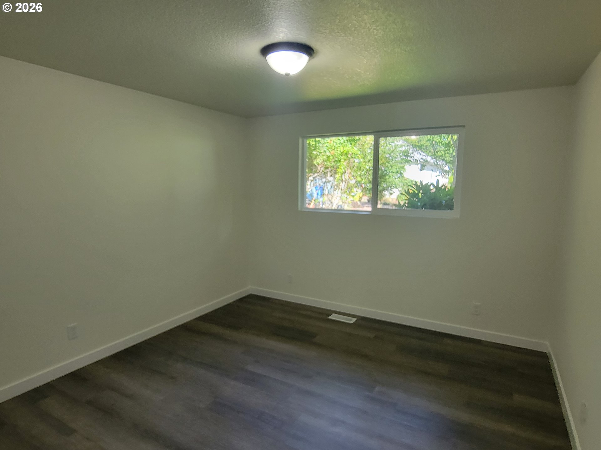945 18th Street Northeast Salem, OR 97301 - Photo 15 of 31