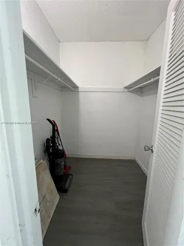 $3,000 | 19380 Collins Avenue, Unit 418, Sunny Isles Beach, FL 33160