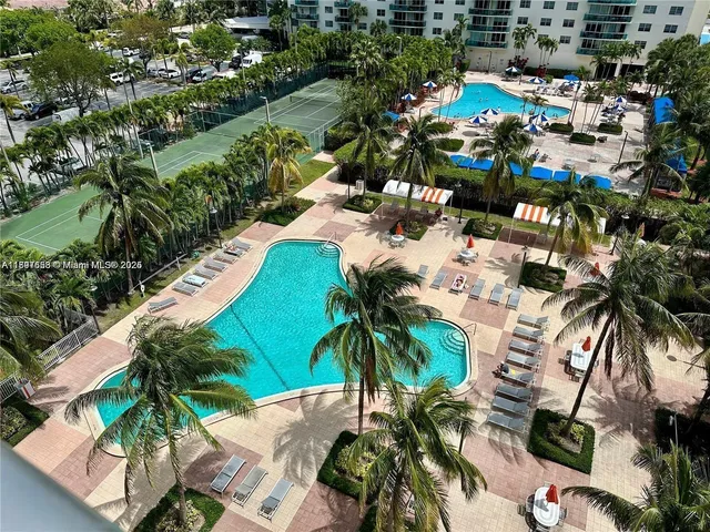 $3,000 | 19380 Collins Avenue, Unit 418, Sunny Isles Beach, FL 33160