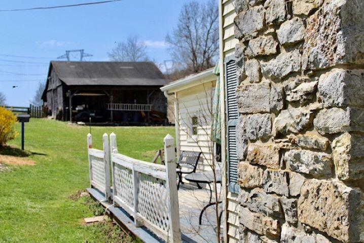 2011 Broadhead School Road Middlebrook, VA 24459 - Photo 11 of 41 25