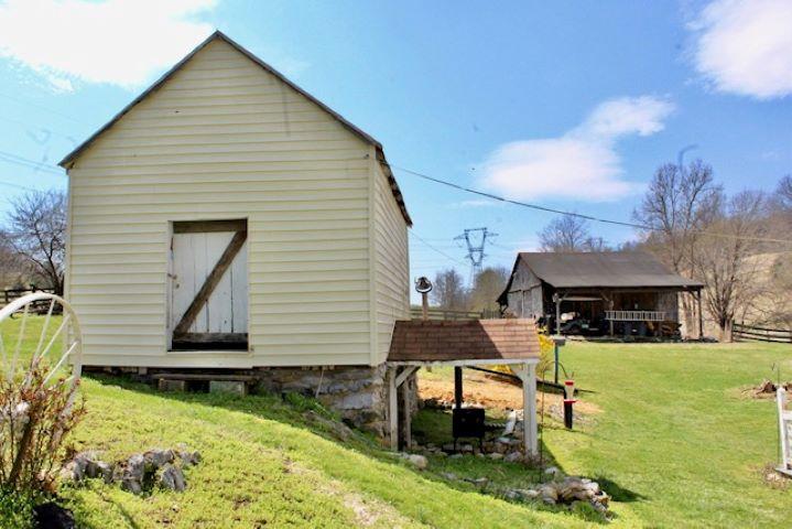 2011 Broadhead School Road Middlebrook, VA 24459 - Photo 8 of 41 5