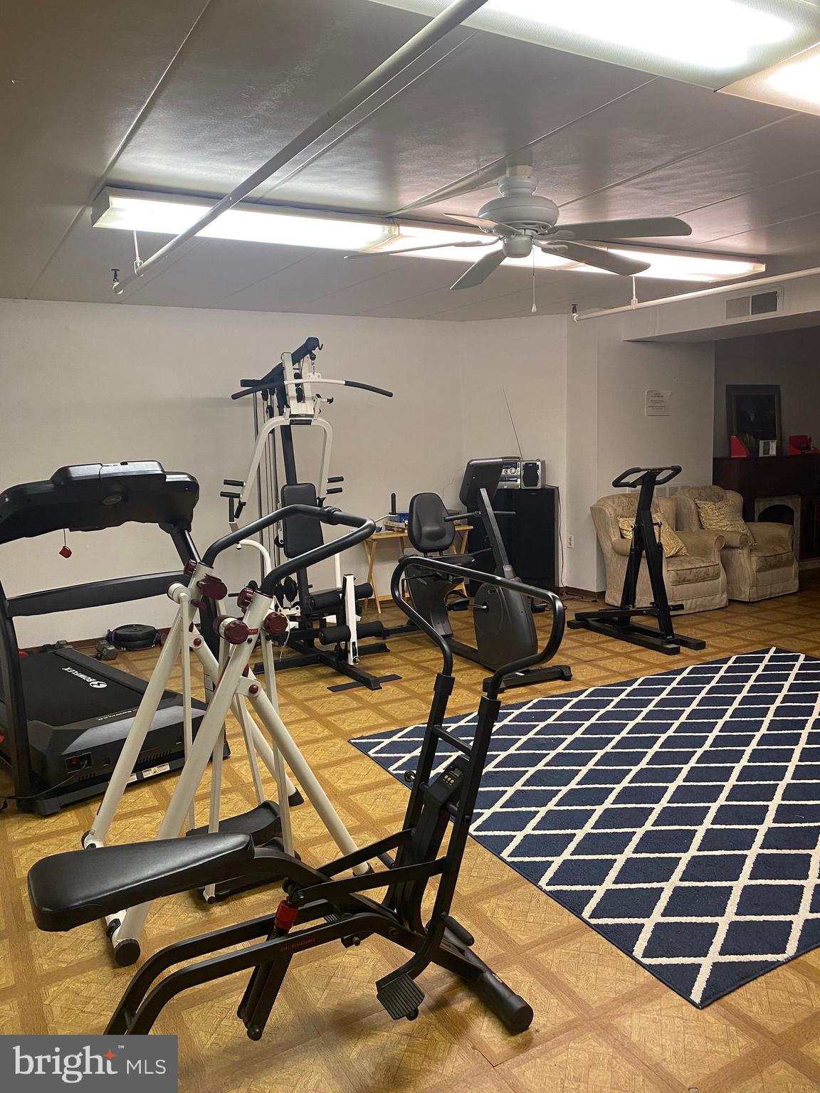 2628 Welsh Road, Unit 118 Philadelphia, PA 19152 - Photo 22 of 51 Meeting Room