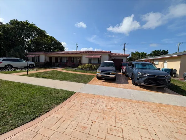 $729,000 | 29-33 Southeast 4th Street, Dania Beach, FL 33004