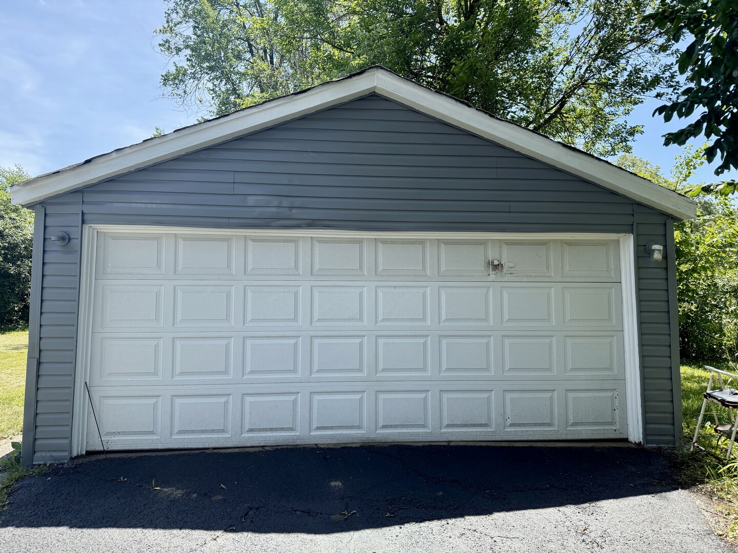 263 Allegheny Street Park Forest, IL 60466 - Photo 15 of 15 a view of a house with a garage