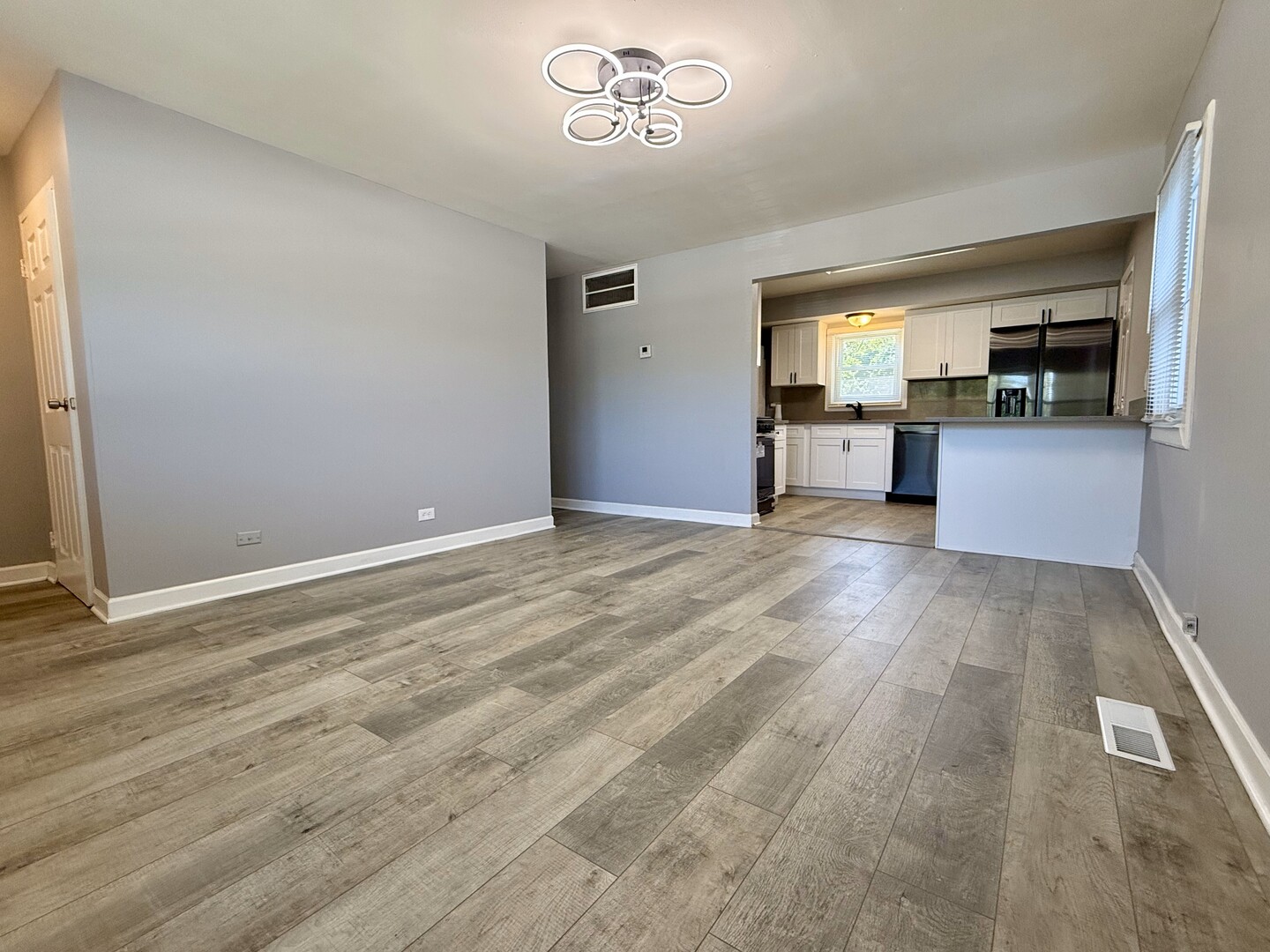 263 Allegheny Street Park Forest, IL 60466 - Photo 3 of 15 a view of a livingroom with furniture