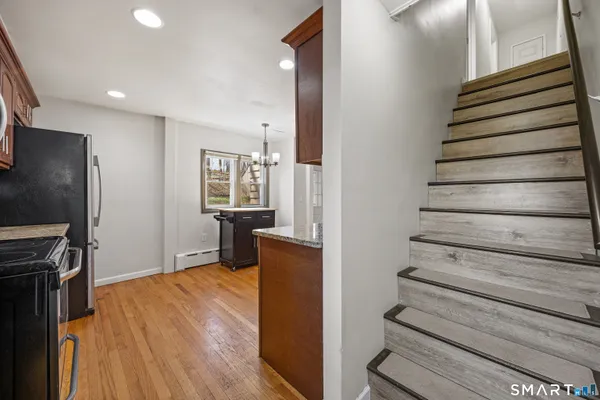 $369,900 | 278 Hobart Street, Southington, CT 06489