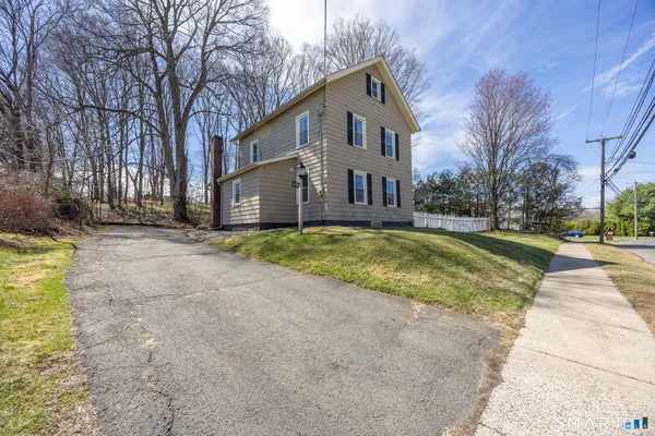 $369,900 | 278 Hobart Street, Southington, CT 06489