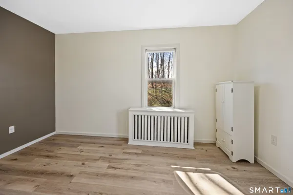 $369,900 | 278 Hobart Street, Southington, CT 06489