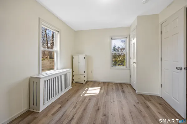 $369,900 | 278 Hobart Street, Southington, CT 06489