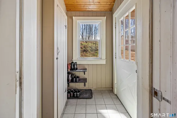 $369,900 | 278 Hobart Street, Southington, CT 06489