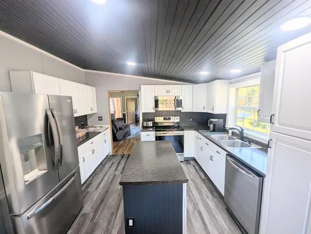 $359,950 | 43 Crestwood Drive, St. Johnsbury, VT 05819