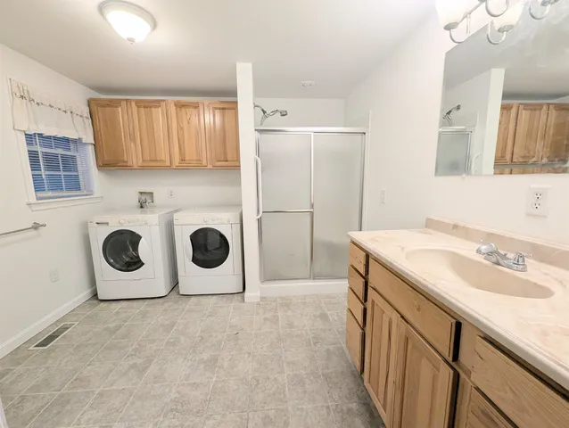 $329,950 | 43 Crestwood Drive, St. Johnsbury, VT 05819