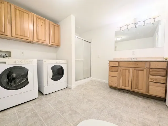 $329,950 | 43 Crestwood Drive, St. Johnsbury, VT 05819