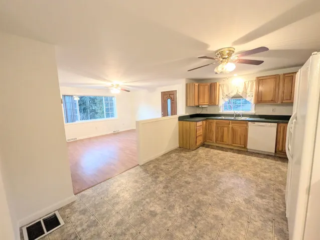 $329,950 | 43 Crestwood Drive, St. Johnsbury, VT 05819