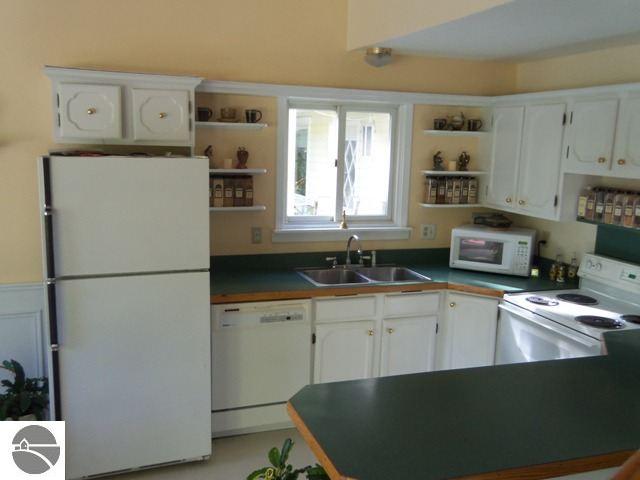1468 West River Road Traverse City, MI 49696 - Photo 7 of 25 1739783-6.JPG