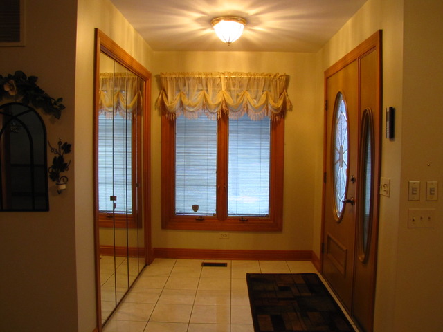 170 Montgomery Road Montgomery, IL 60538 - Photo 19 of 25 a view of a bathroom with a tub and shower
