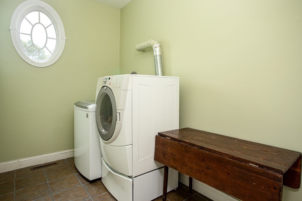 77 Watuppa Road Westport, MA 02790 - Photo 23 of 33 Gallery Image 23
