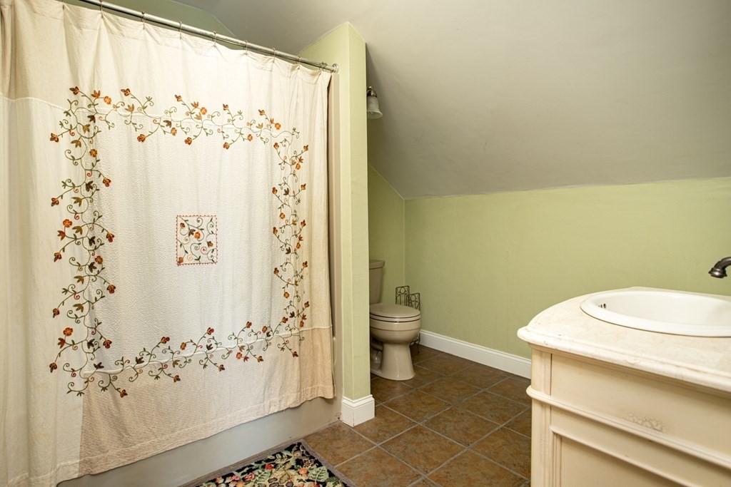 77 Watuppa Road Westport, MA 02790 - Photo 25 of 33 Gallery Image 25