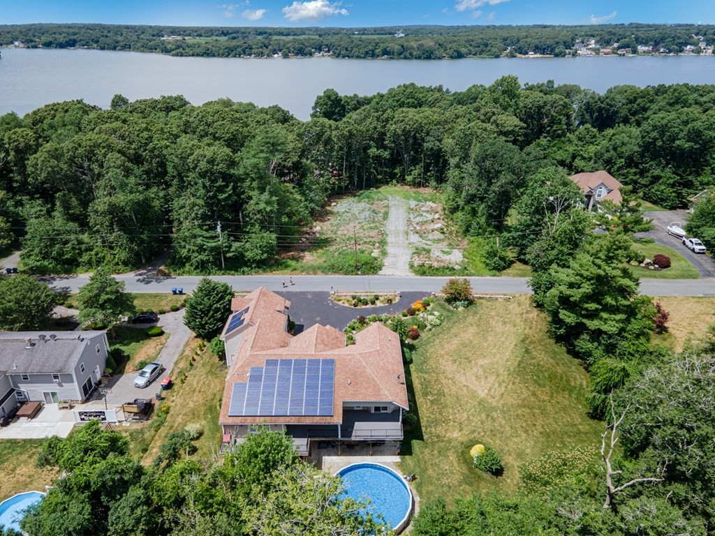 77 Watuppa Road Westport, MA 02790 - Photo 4 of 33 Gallery Image 4
