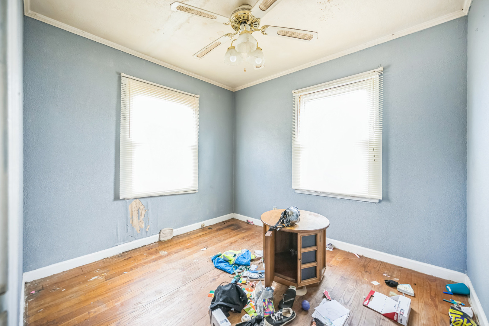 230 West Garfield Avenue Decatur, IL 62526 - Photo 20 of 34 a view of a workspace with furniture and a window