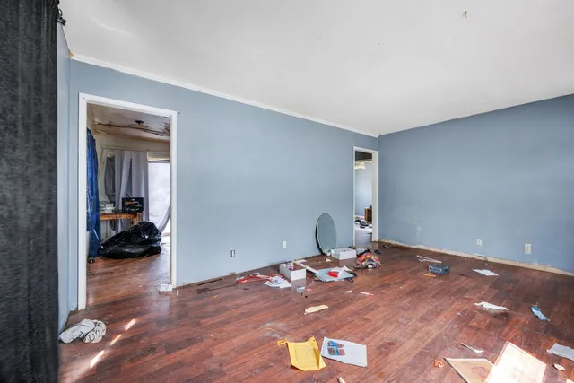 $26,000 | 230 West Garfield Avenue, Decatur, IL 62526