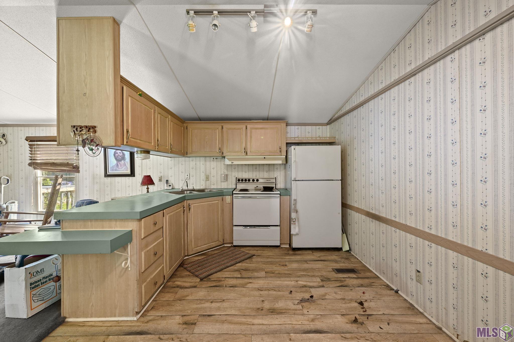 11111 George Lambert Road St. Amant, LA 70774 - Photo 10 of 14