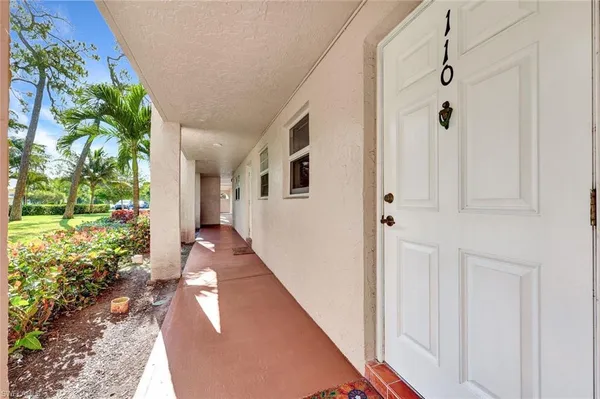 $2,395 | 100 Forest Lakes Boulevard, Unit 110, Naples, FL 34105