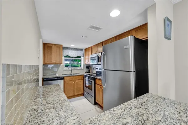 $2,395 | 100 Forest Lakes Boulevard, Unit 110, Naples, FL 34105