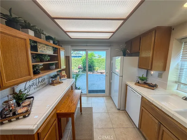 $899,900 | 2720 East Walnut Avenue, Unit 73, Orange, CA 92867