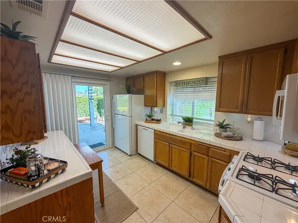$899,900 | 2720 East Walnut Avenue, Unit 73, Orange, CA 92867