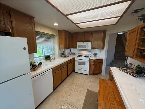 $899,900 | 2720 East Walnut Avenue, Unit 73, Orange, CA 92867