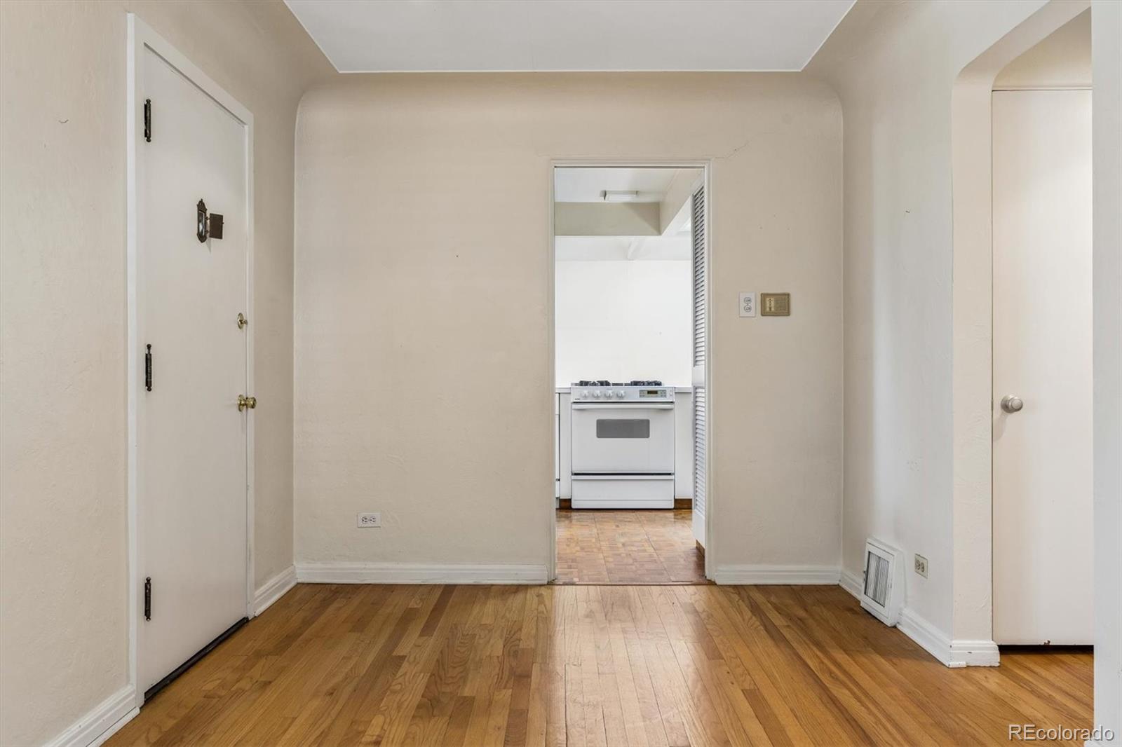 815 Oneida Street Denver, CO 80220 - Photo 13 of 38