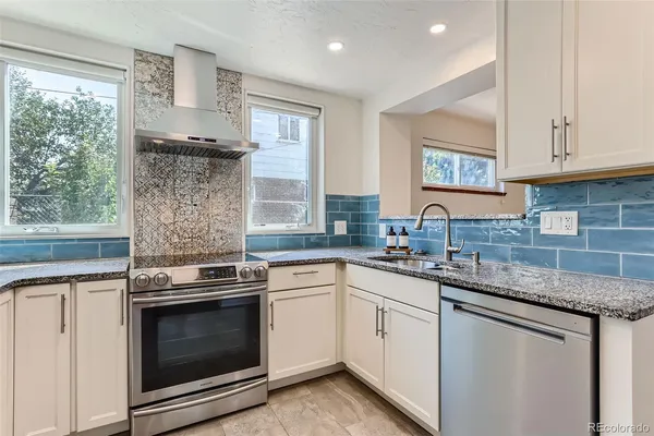 $3,950 | 2960 South Vine Street, Denver, CO 80210