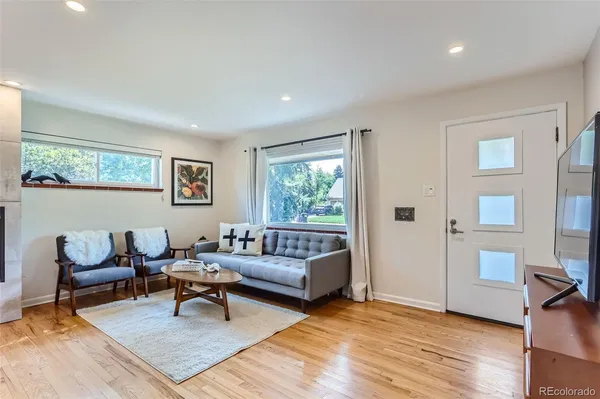 $3,950 | 2960 South Vine Street, Denver, CO 80210