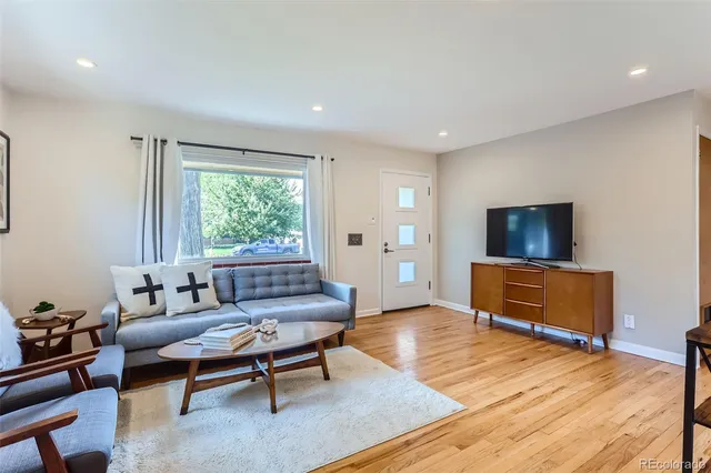 $3,950 | 2960 South Vine Street, Denver, CO 80210