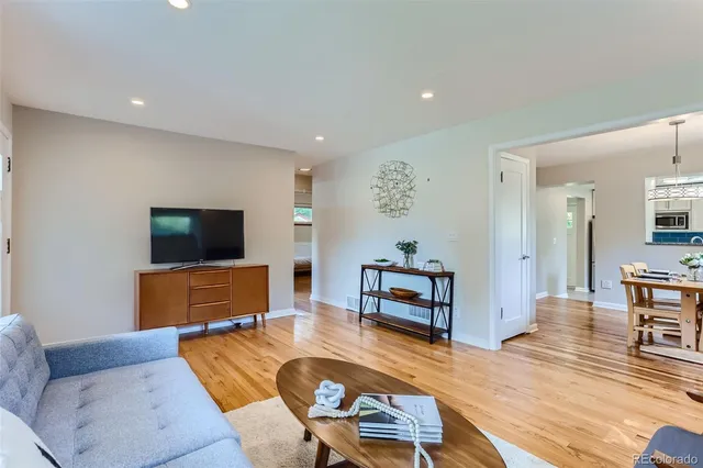 $3,950 | 2960 South Vine Street, Denver, CO 80210