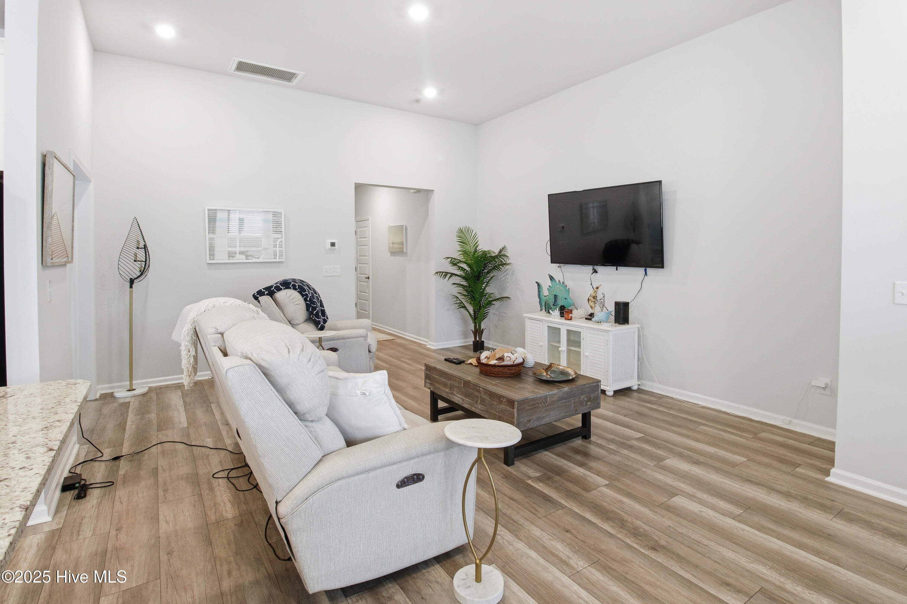 8866 Mobile Avenue Northwest Calabash, NC 28467 - Photo 5 of 43 Living Room