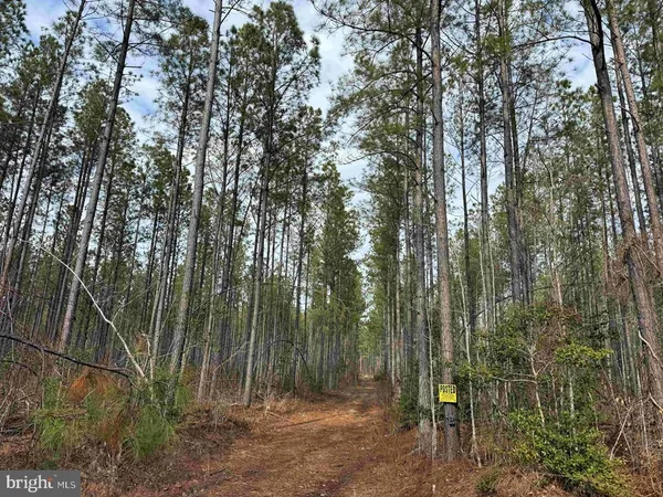 $780,000 | Dogwood Drive, Farnham, VA 22460