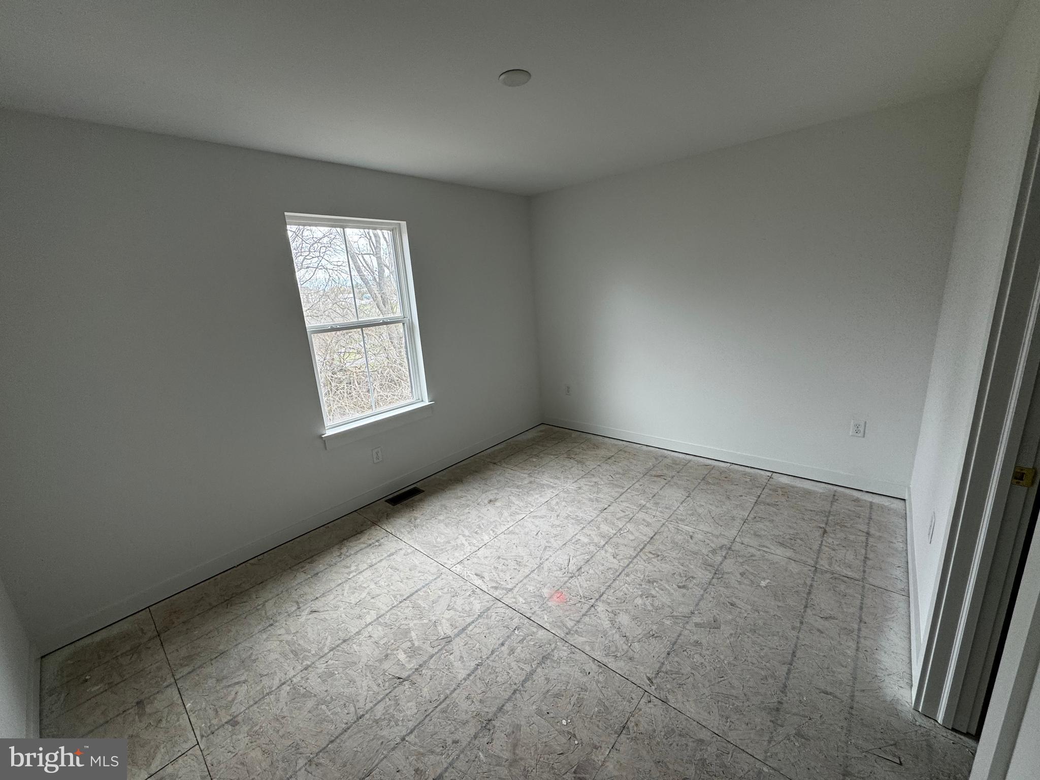 185 Trailside Court Lebanon, PA 17042 - Photo 11 of 17 an empty room with windows